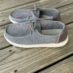 Hey Dude ladies Wendy gray